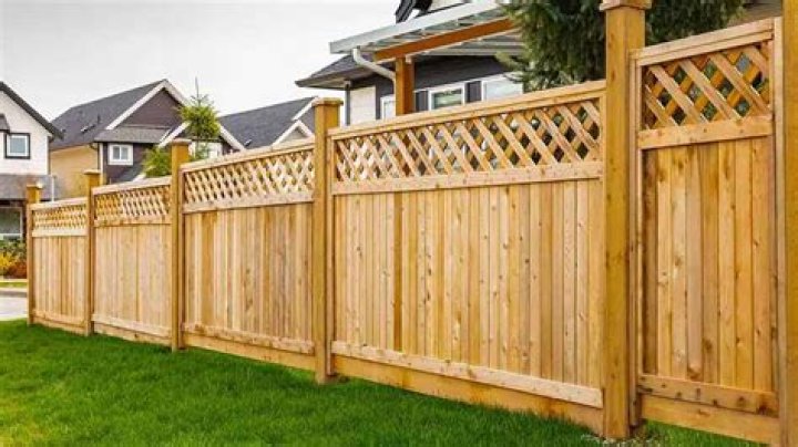 Do I need a permit to put a fence around my yard?
